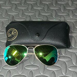 Ray Ban Aviator Flash Lenses Sunglasses in Gold and Green